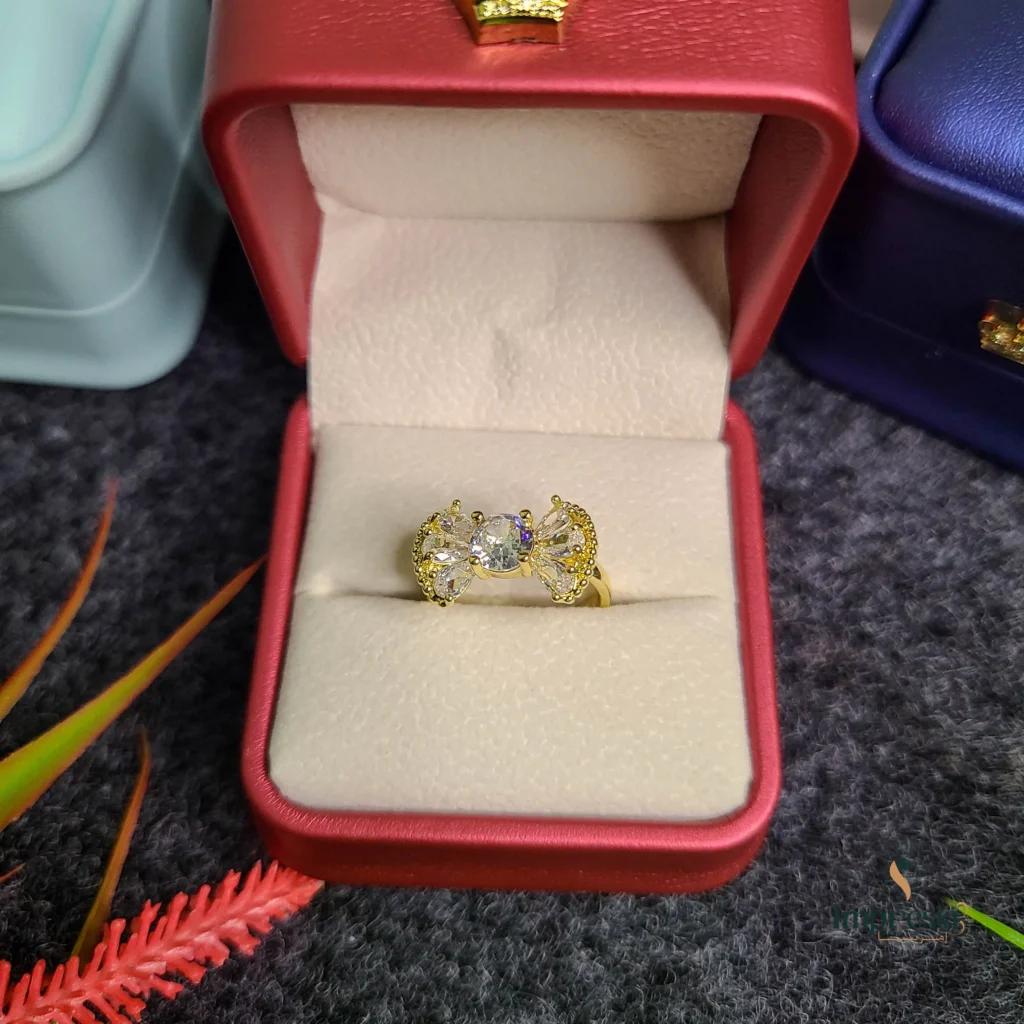 Luxury Gold Stone Ring