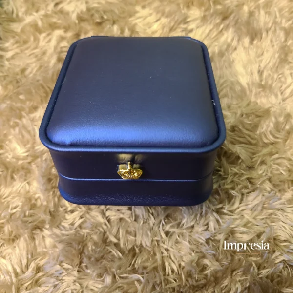Royal Blue Pendant & Necklace Box